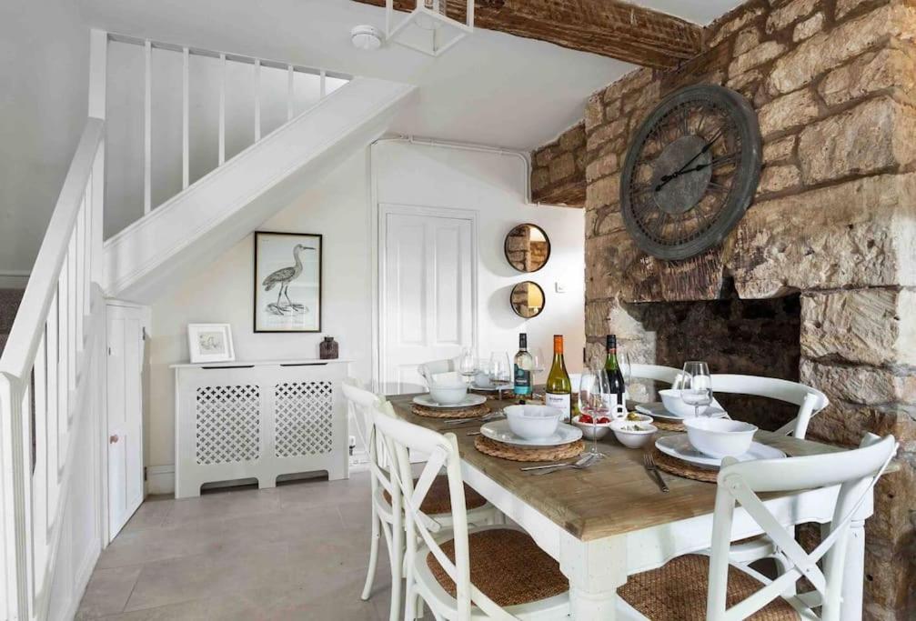 A Beautiful Cotswolds Cottage In Stroud Страуд Екстериор снимка